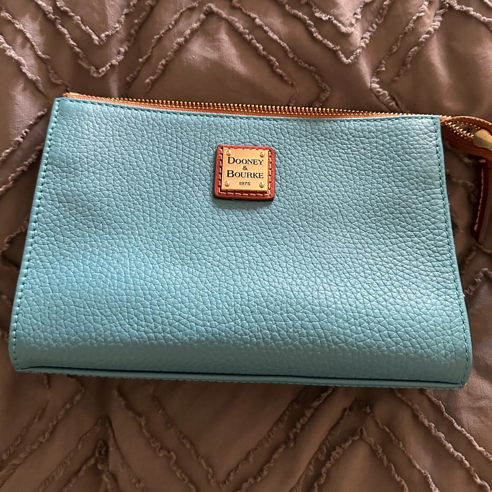 Dooney & Bourke purse/travel bag/toiletry bag
